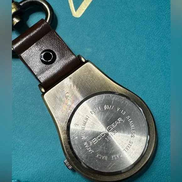 BODY GEAR CLIP ON Quartz Watch Vintage Leather Keychain Timepiece Brown
